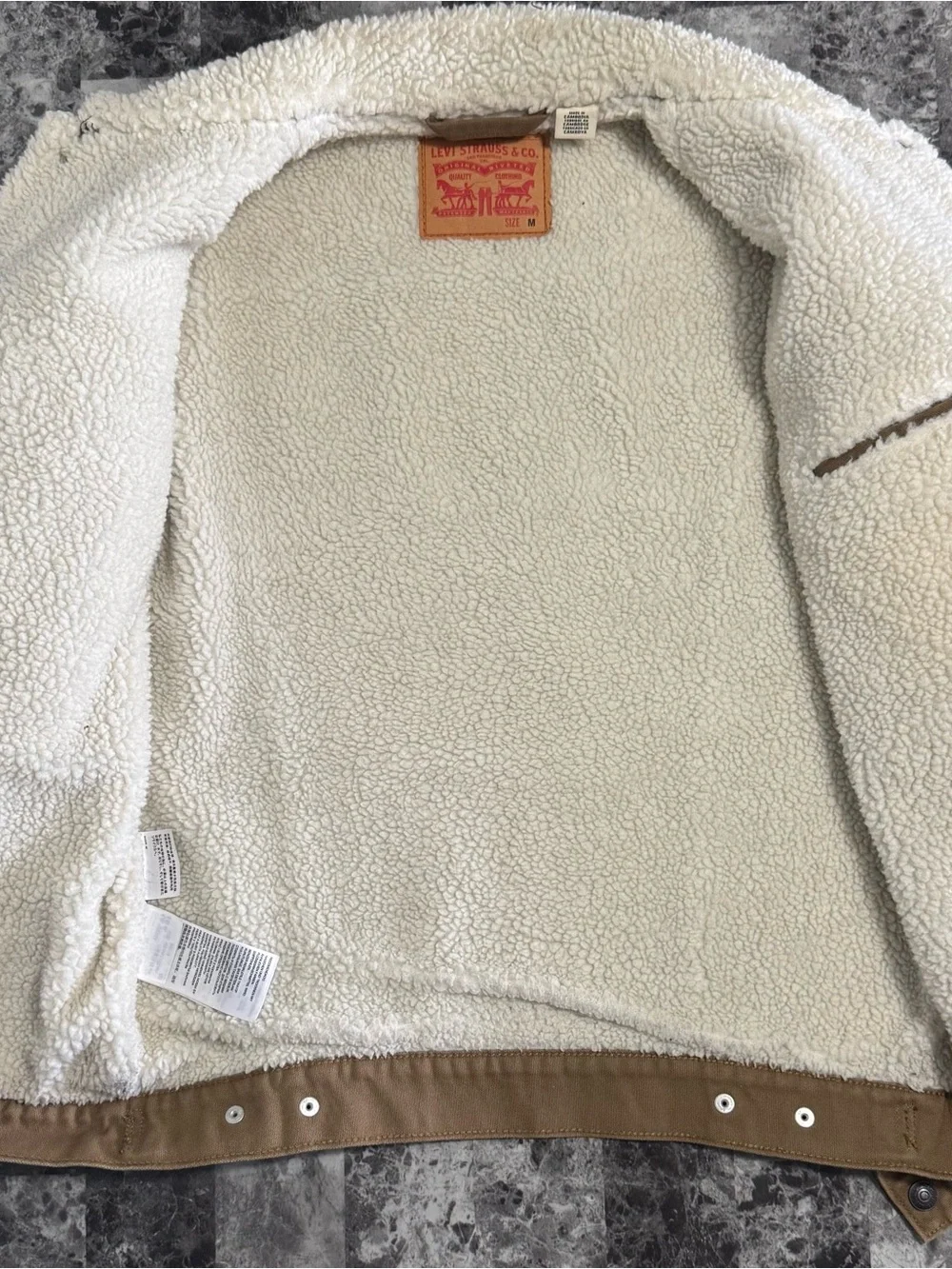 Levi's Tan Sherpa Collar Canvas Trucker Jacket - Picture 6 of 6